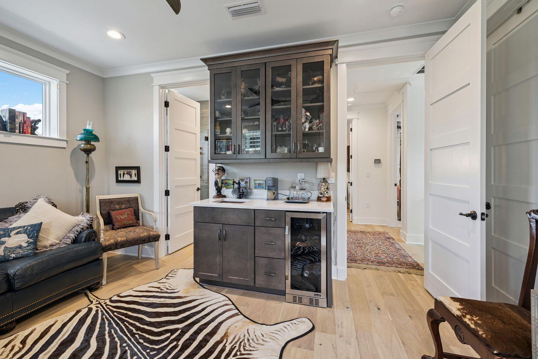 113 White Cliffs Drive