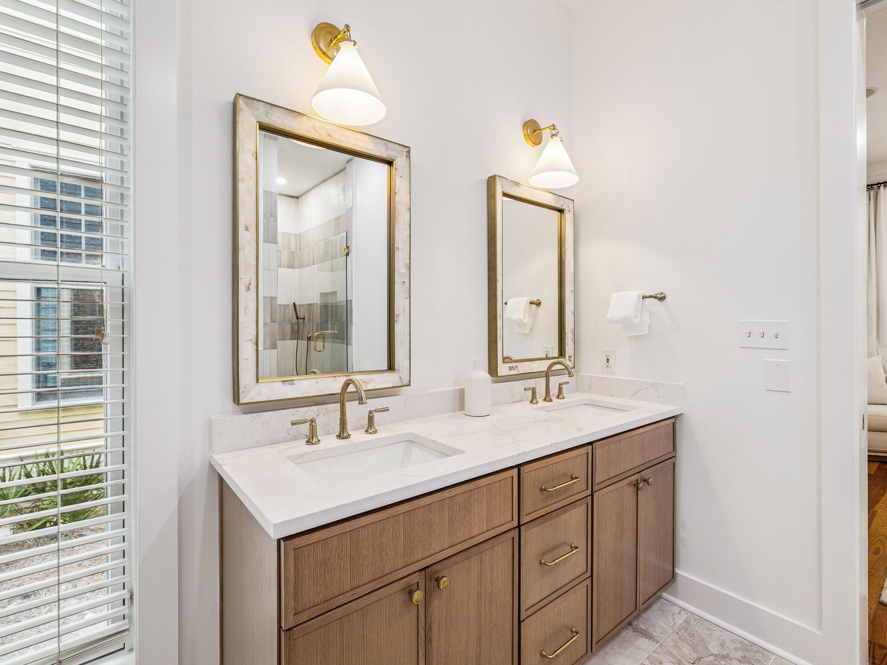 90 Silver Laurel Way