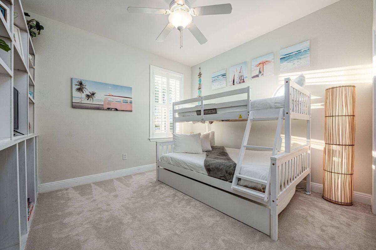 124 Village Boulevard APT 813