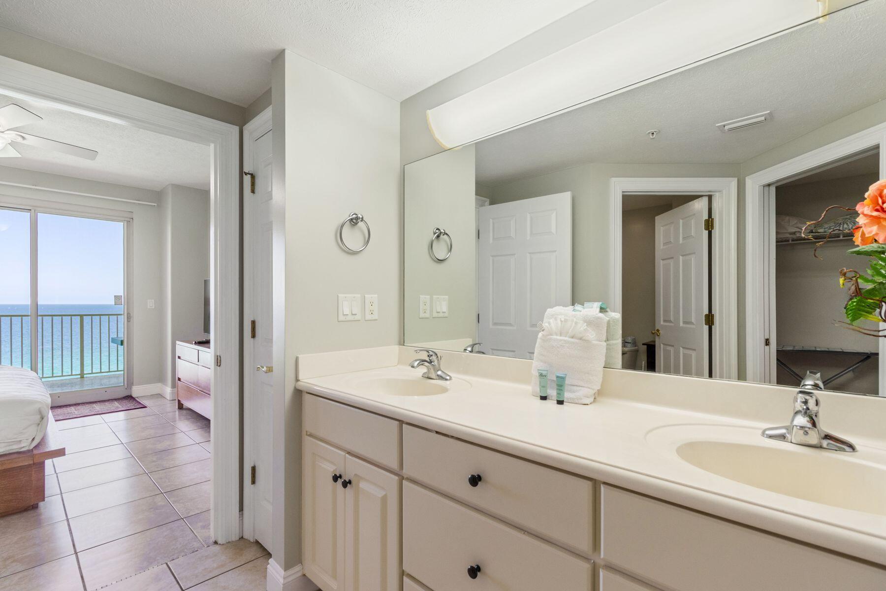 5004 Thomas Drive 1102