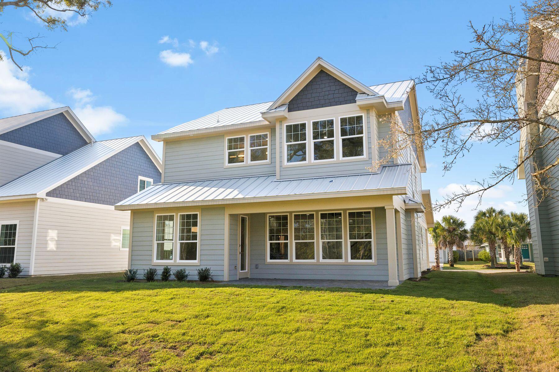 2015 W Hewett Road