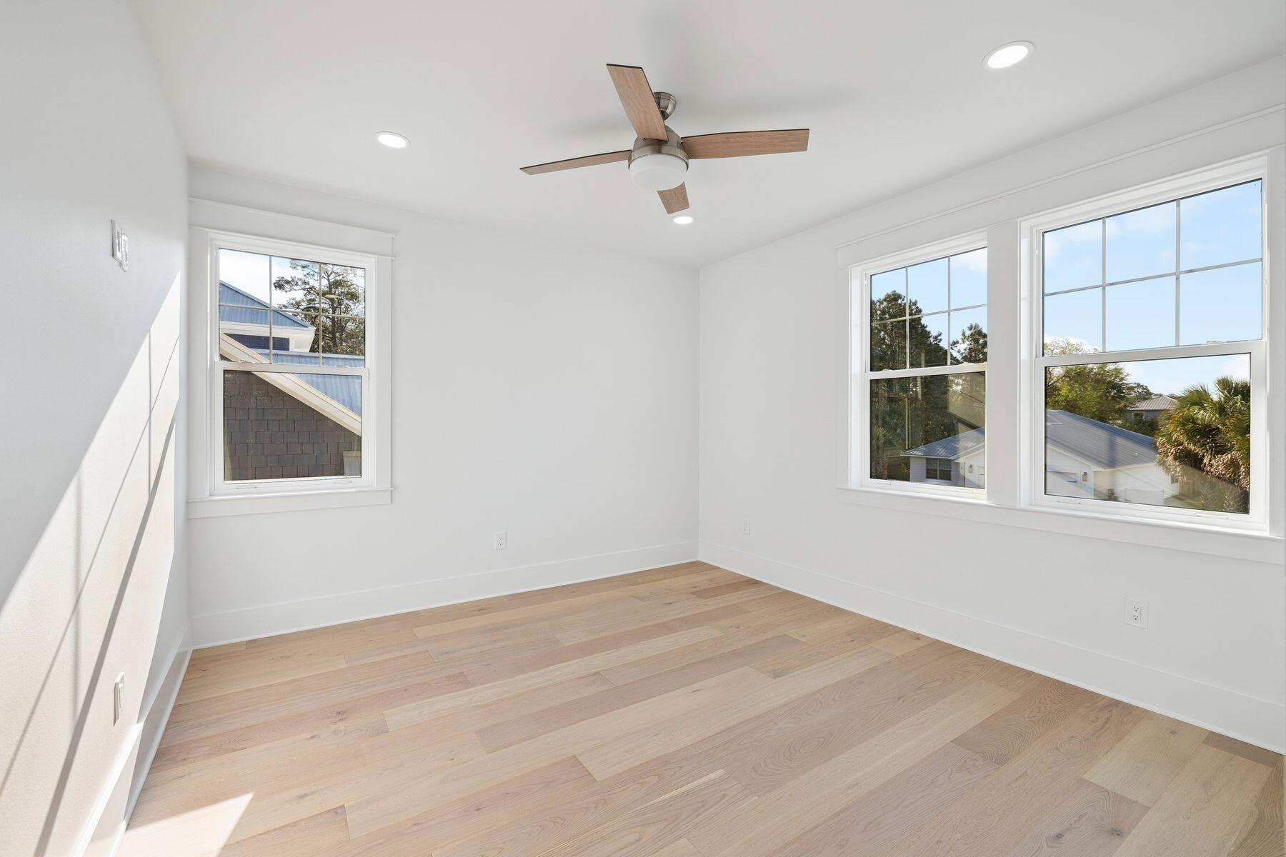 2015 W Hewett Road