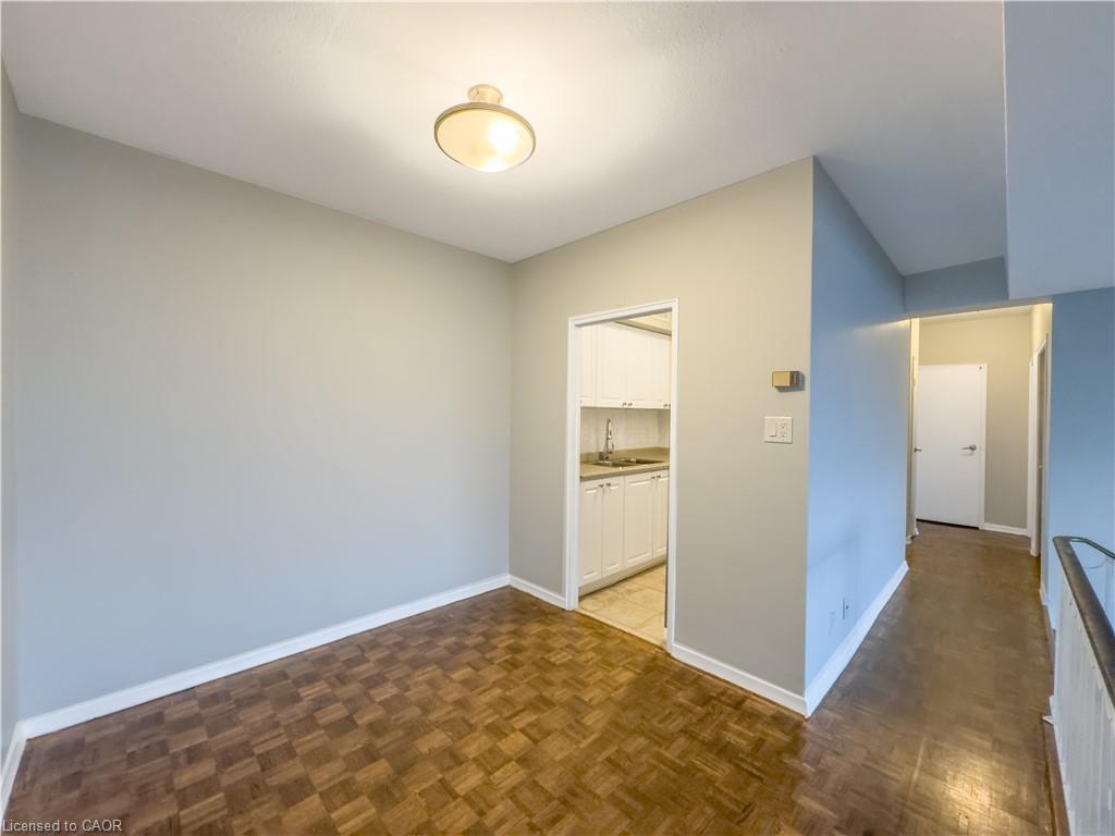 402-133 Herkimer Street Unit: 402