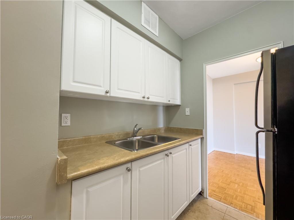 904-133 Herkimer Street Unit: 904