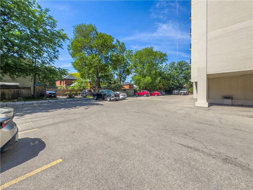 904-133 Herkimer Street Unit: 904