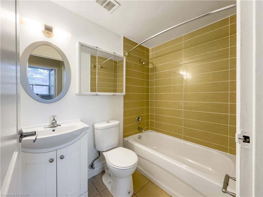 203-133 Herkimer Street Unit: 203