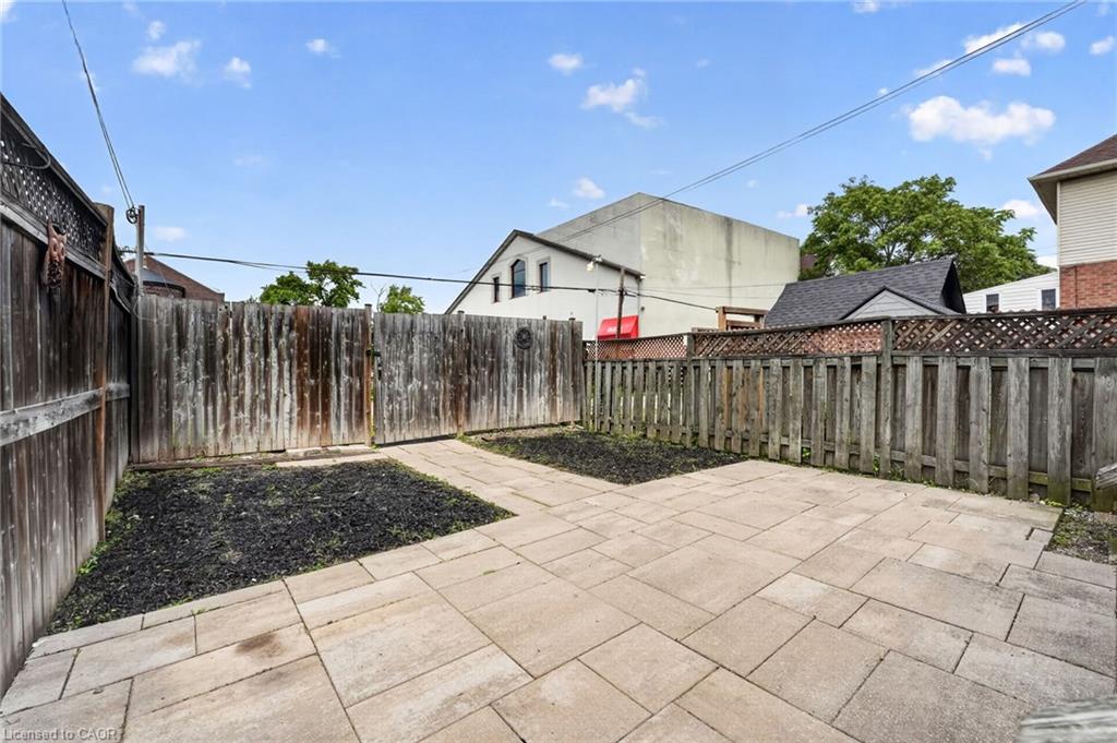 39 Beechwood Avenue