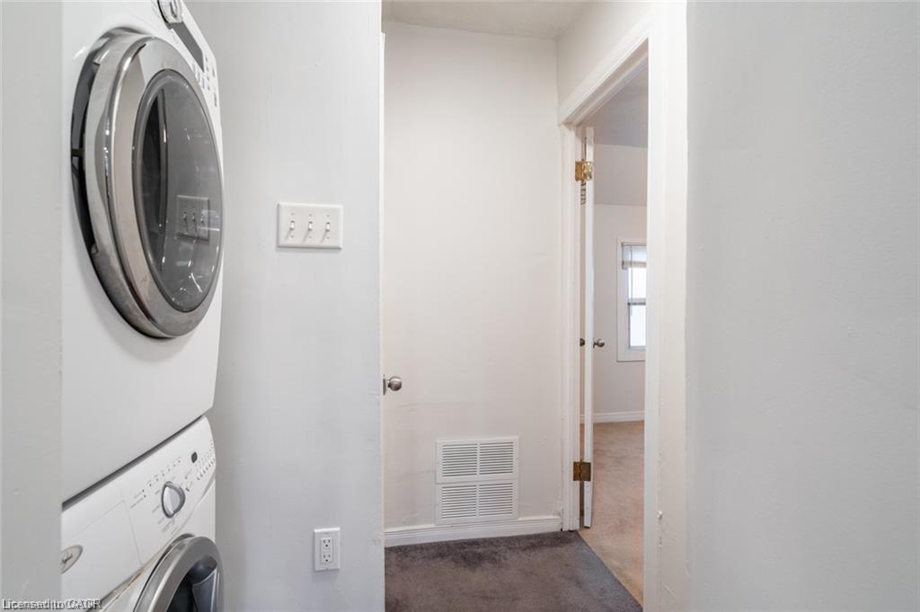 188 Sherman Avenue N Unit: Upper