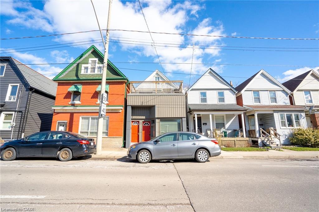 188 Sherman Avenue N Unit: Upper
