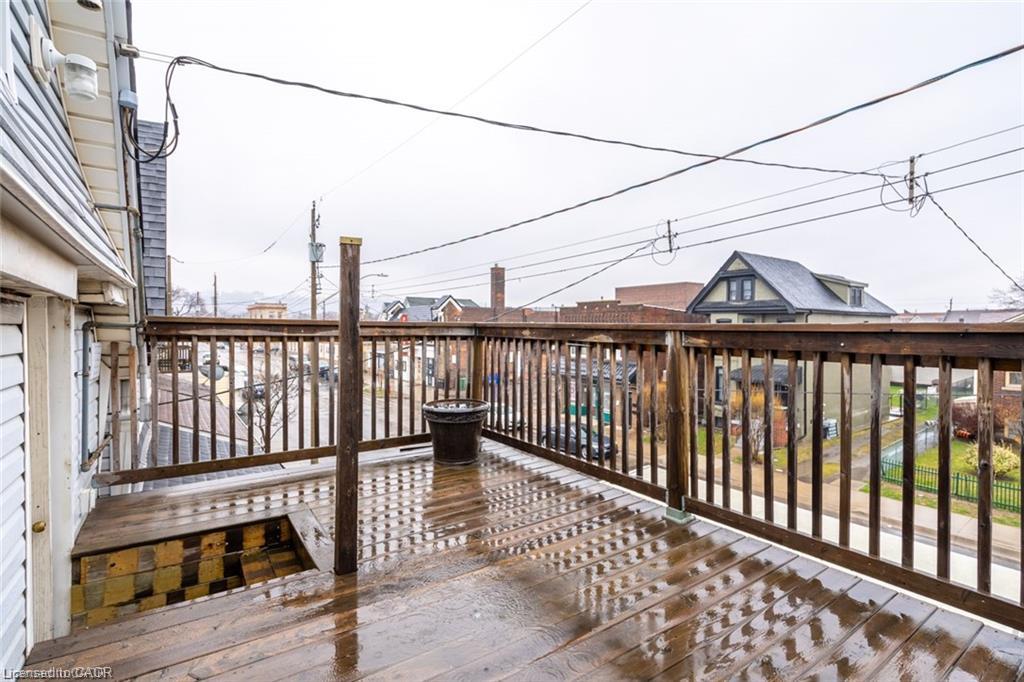 188 Sherman Avenue N Unit: Upper