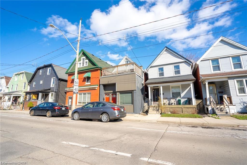 188 Sherman Avenue N Unit: Upper