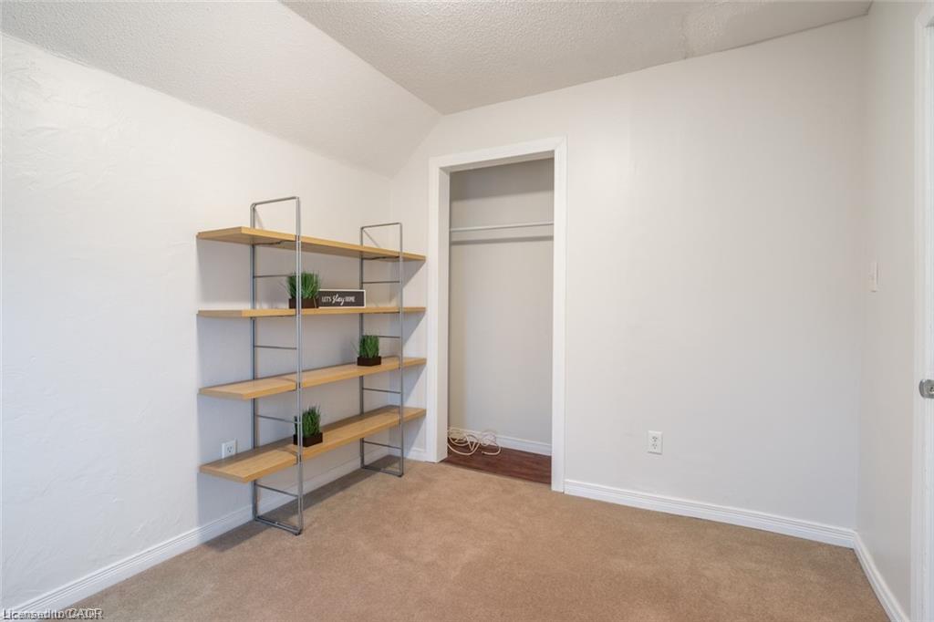 188 Sherman Avenue N Unit: Upper