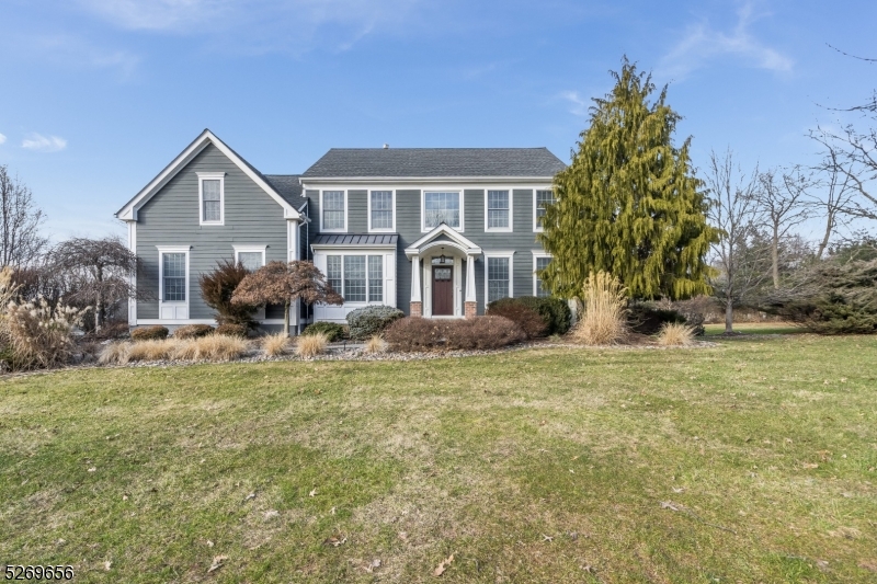 2 Walden Dr