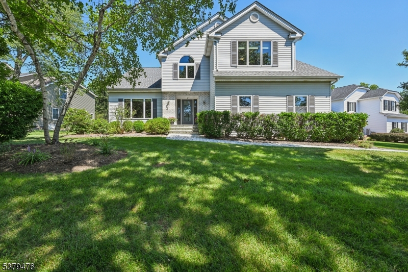 15 Steeple Chase Ct