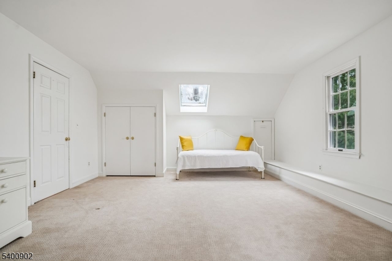 3 Spring House Rd