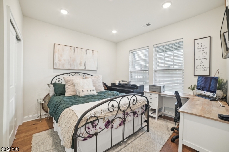 5 Marigold Ct