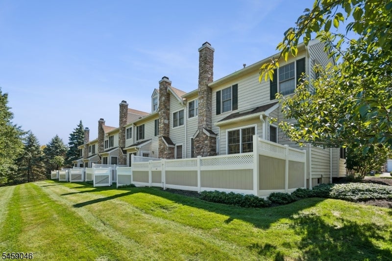 66 Patriot Hill Dr