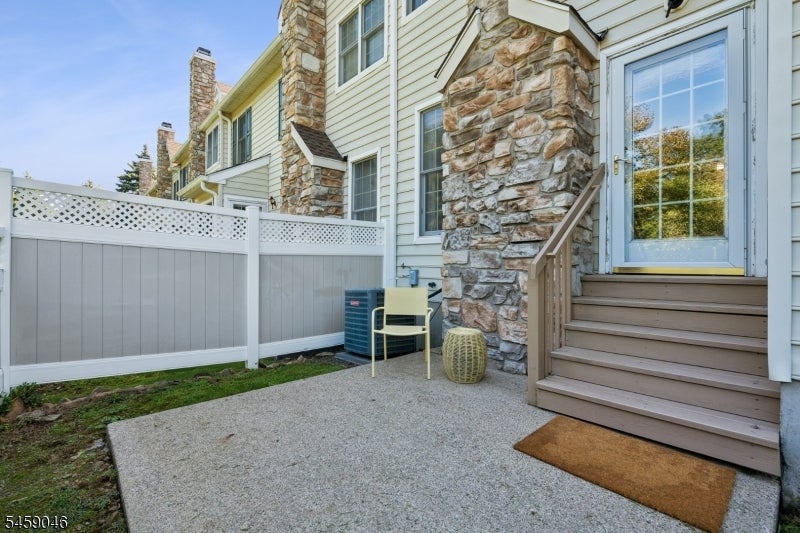 66 Patriot Hill Dr