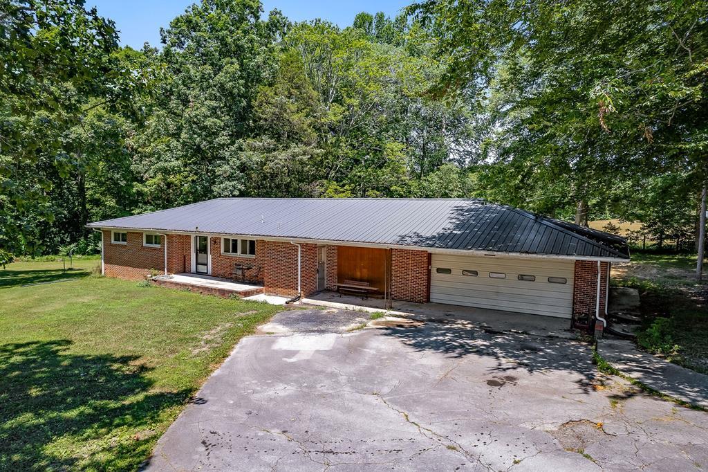 1737 Cummins Mill Rd