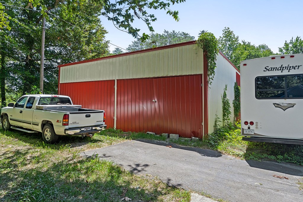 1737 Cummins Mill Rd