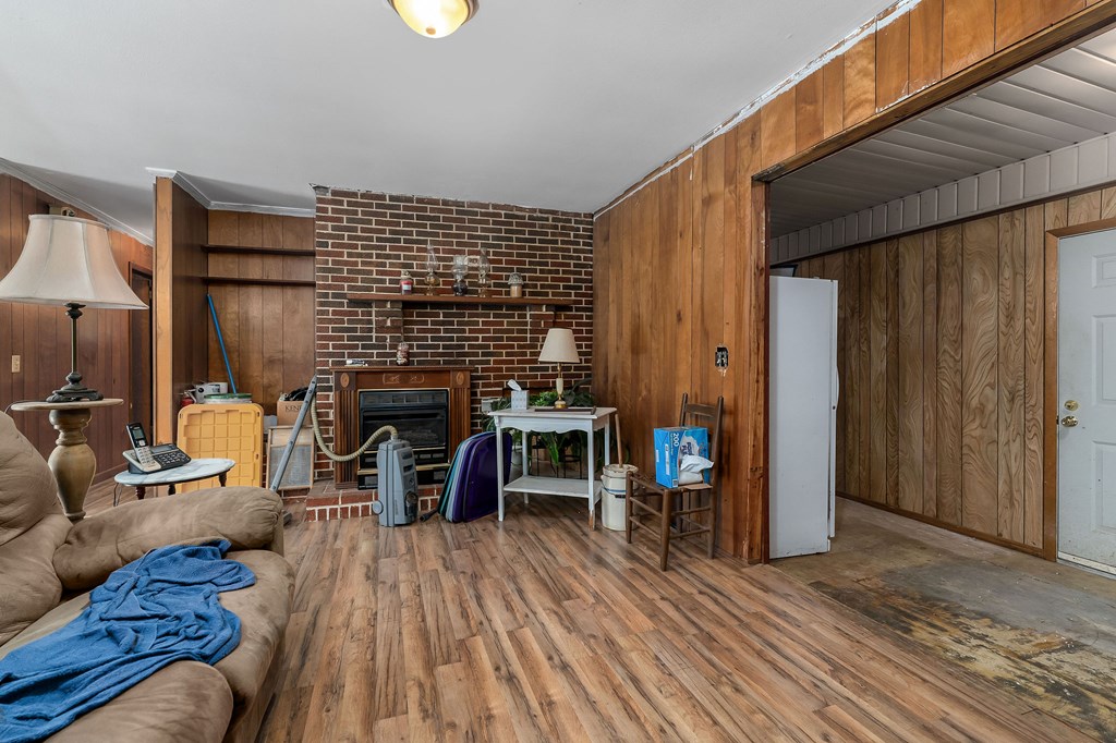 1737 Cummins Mill Rd