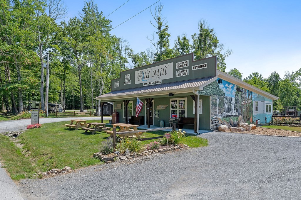 1737 Cummins Mill Rd