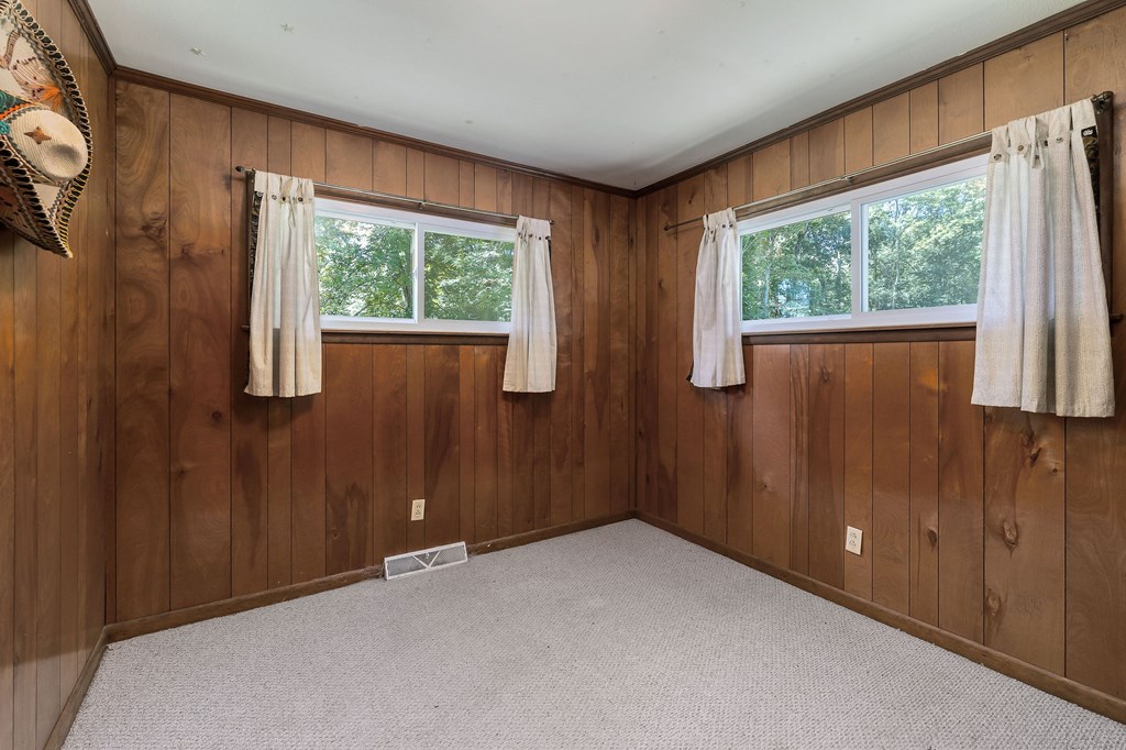 1737 Cummins Mill Rd