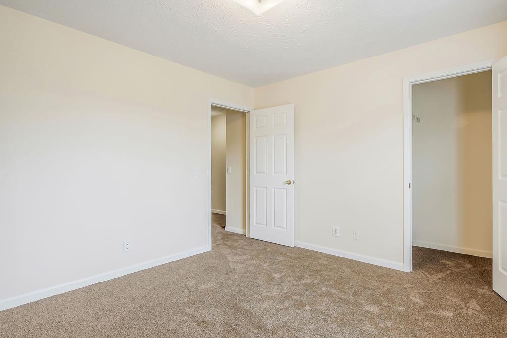 402/409 Blake Cir