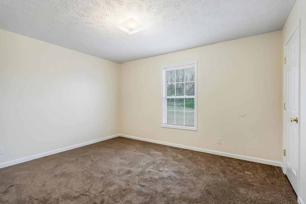 402/409 Blake Cir