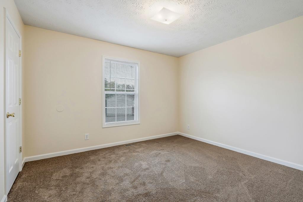 402/409 Blake Cir