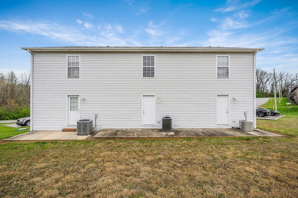 402/409 Blake Cir
