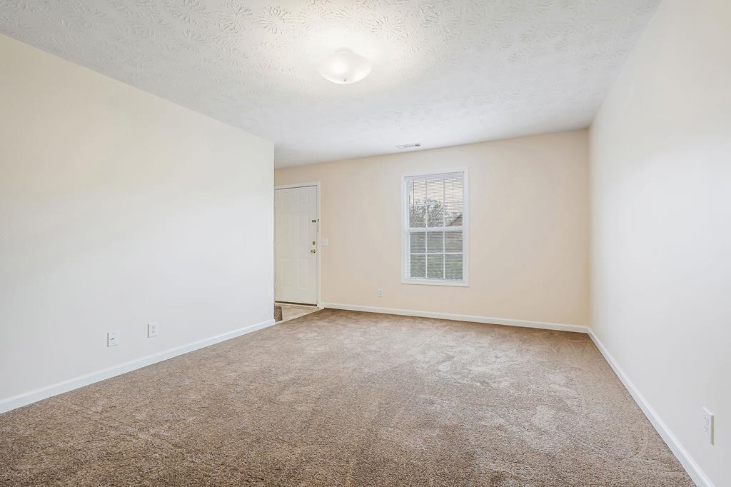 402/409 Blake Cir