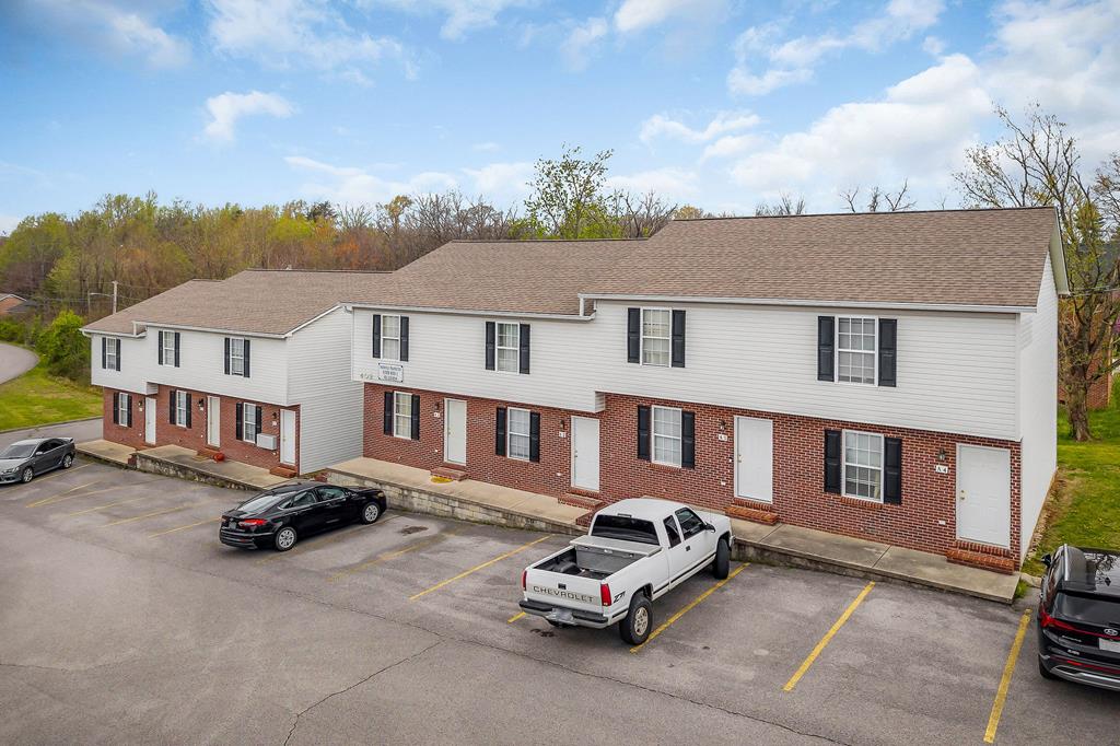 402/409 Blake Cir