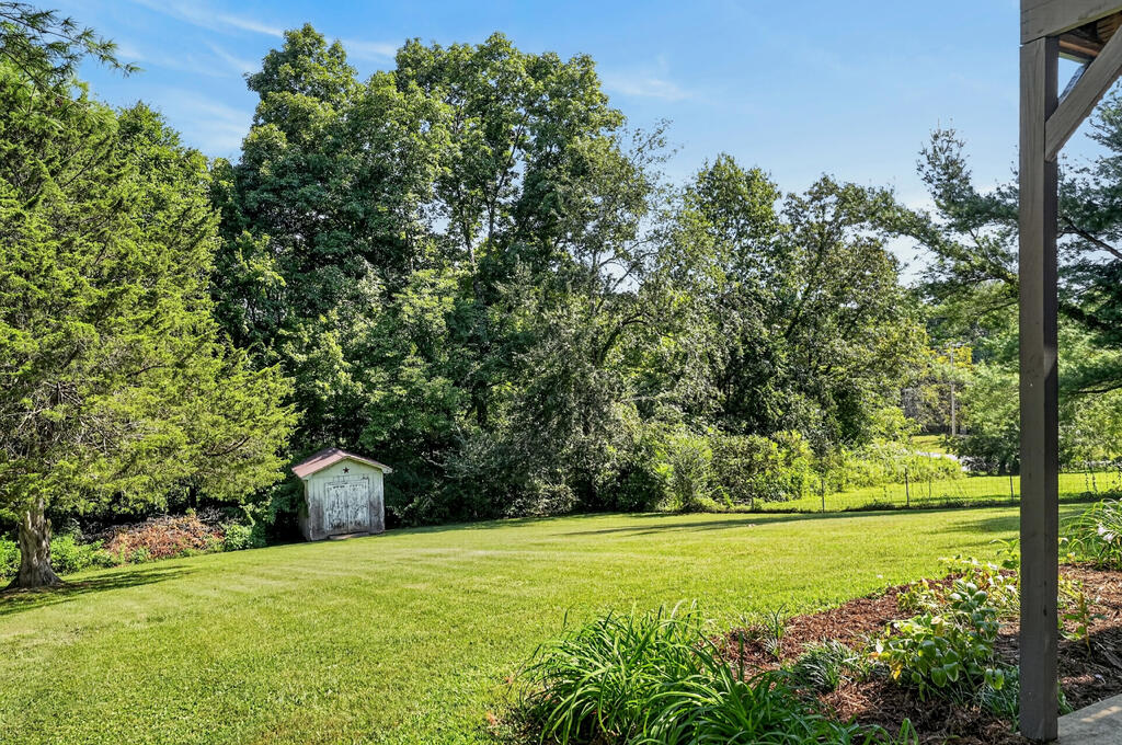 3405 Riveroaks Dr