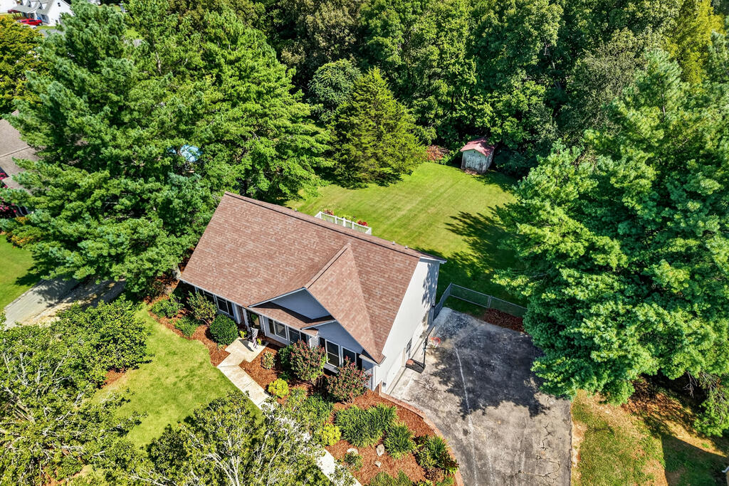 3405 Riveroaks Dr