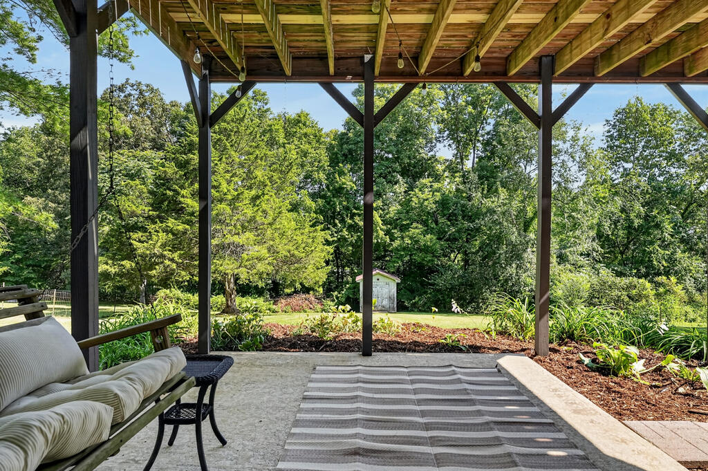 3405 Riveroaks Dr