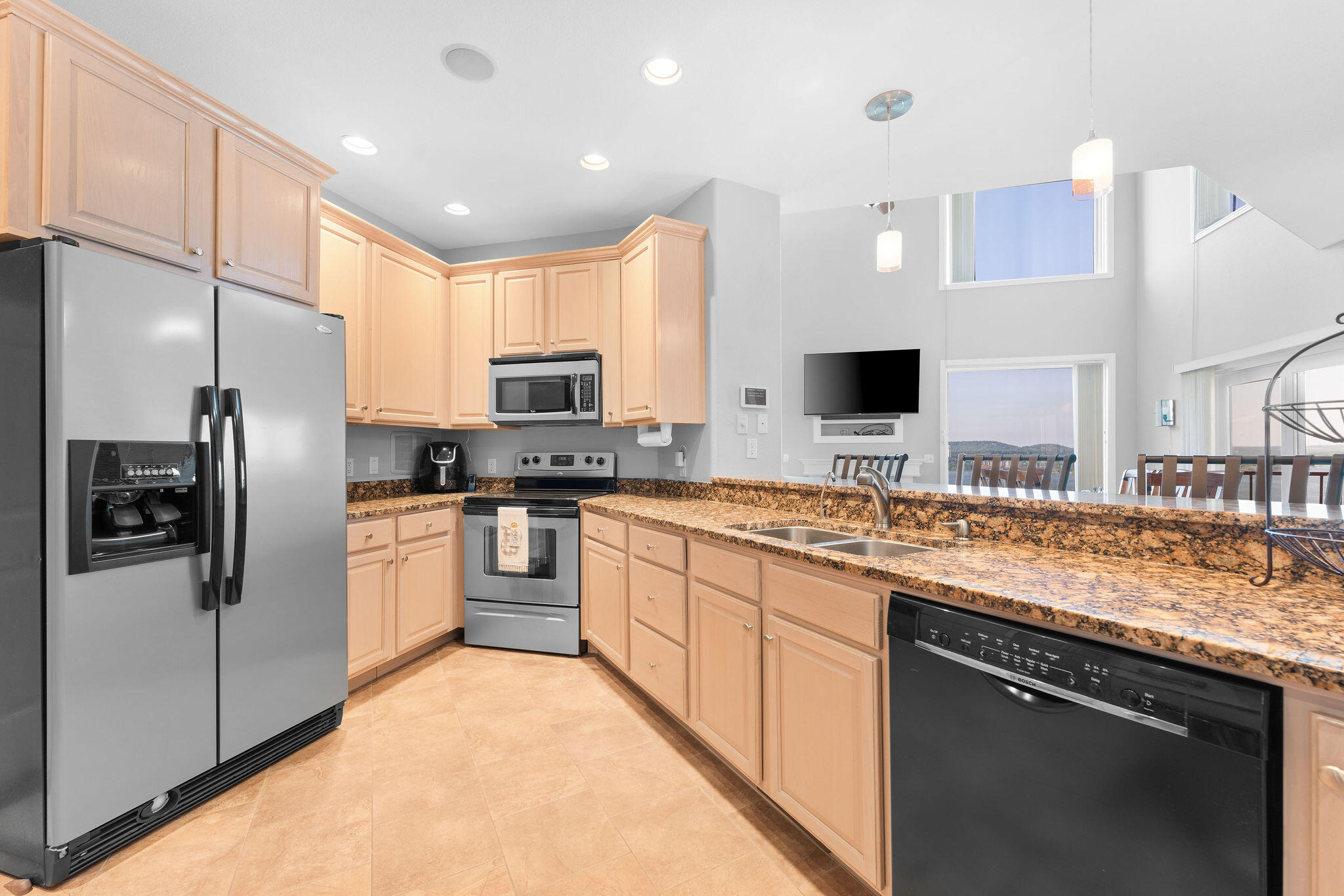 200 Villa Drive, 6-1