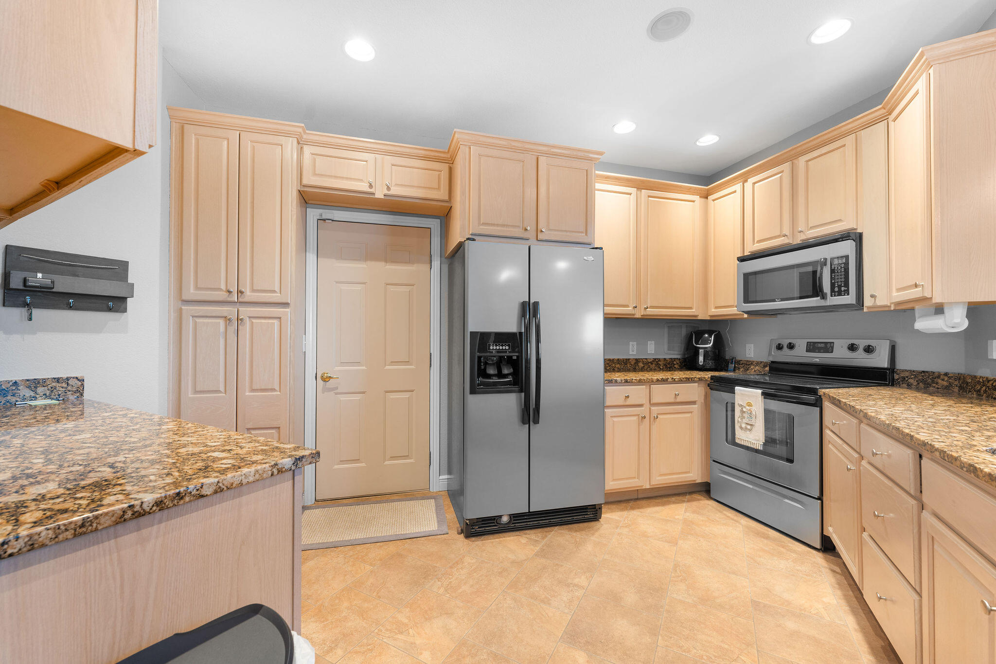 200 Villa Drive, 6-1