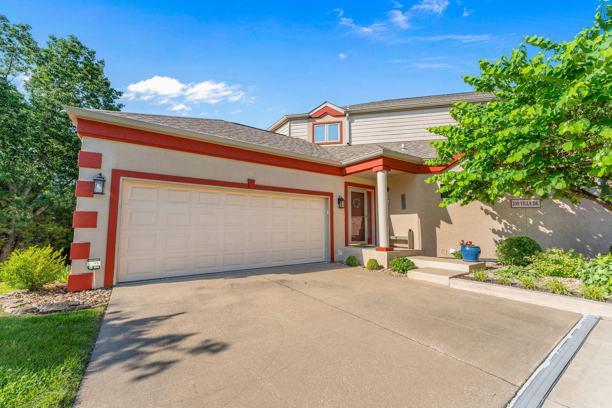 200 Villa Drive, 6-1