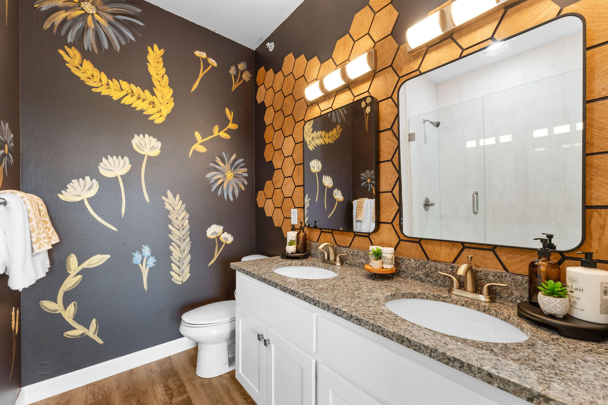 3009 N Vineyards Terrace Unit: 1
