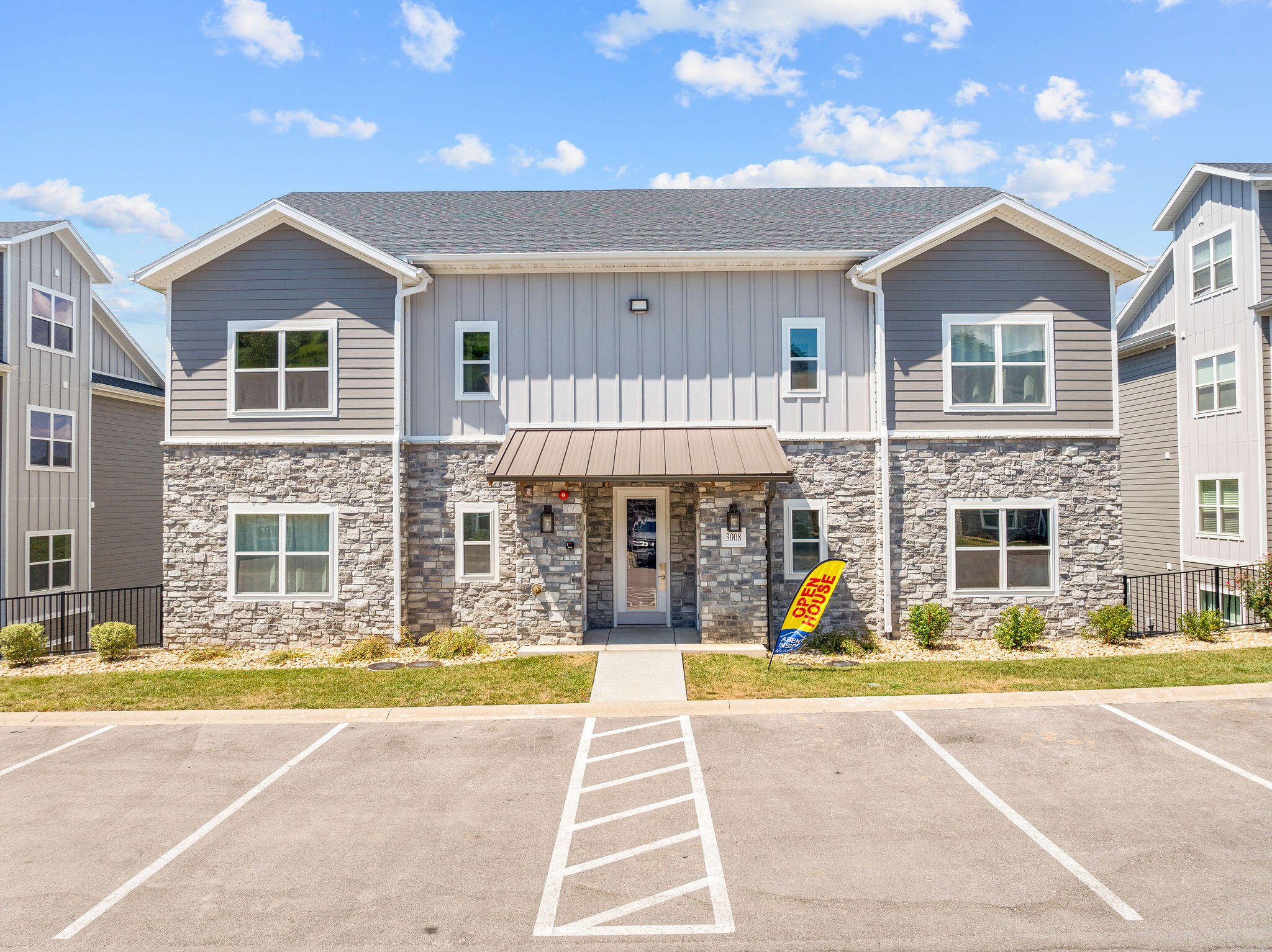 3009 N Vineyards Terrace Unit: 1