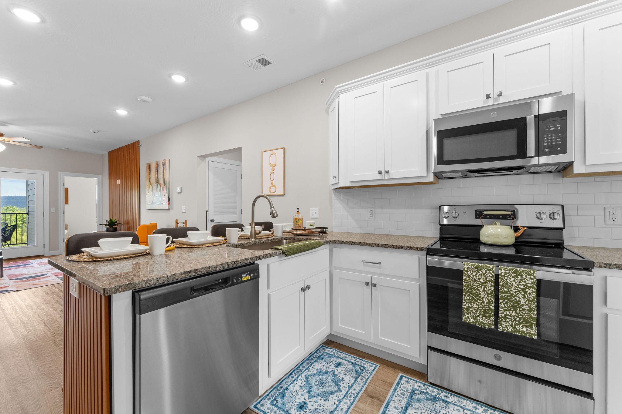 3009 N Vineyards Terrace Unit: 1