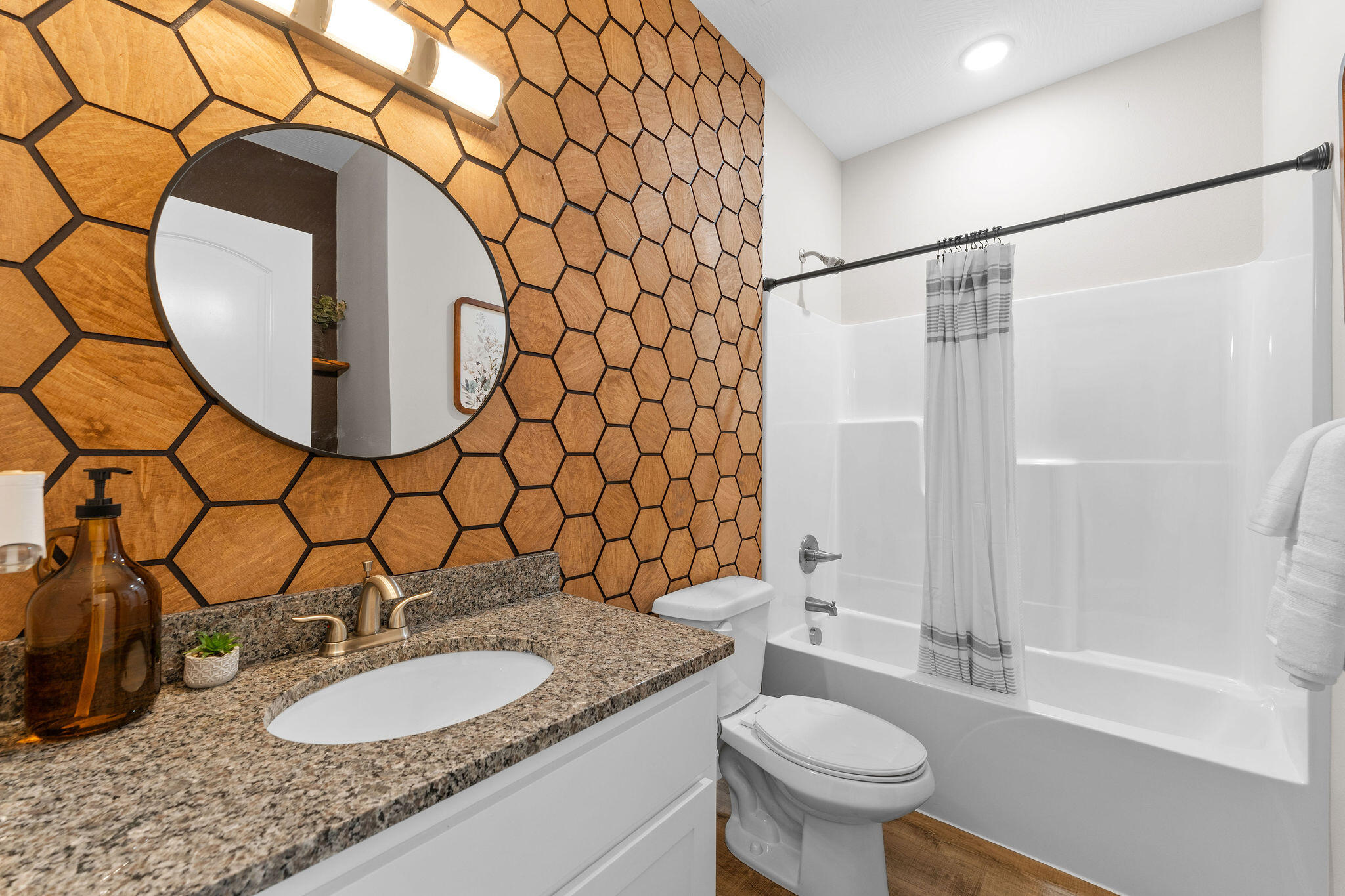 3009 N Vineyards Terrace Unit: 1