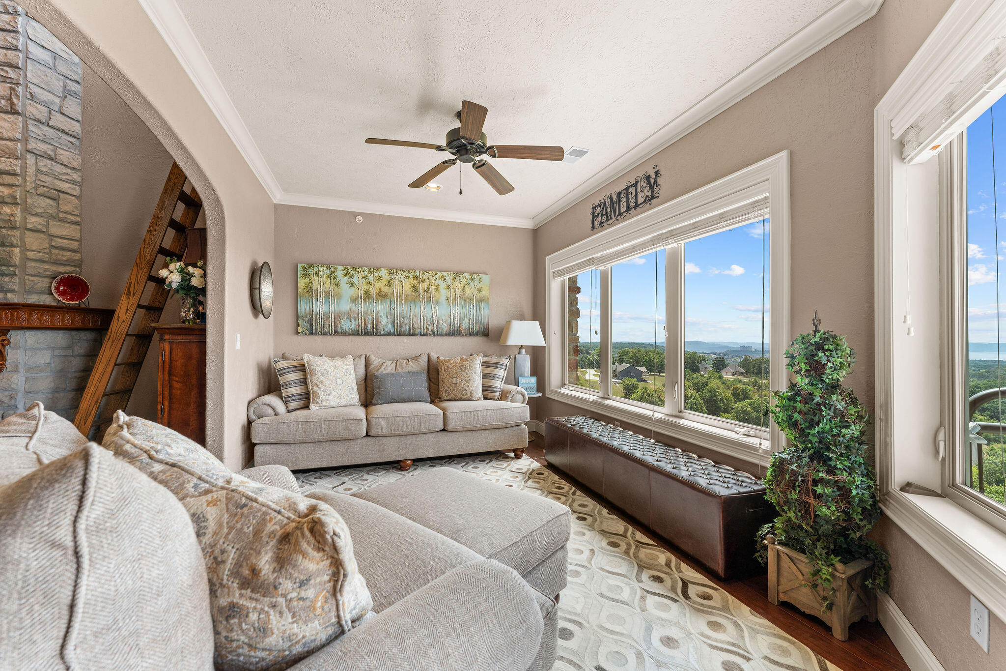 53 Royal Vista Drive Unit: 212