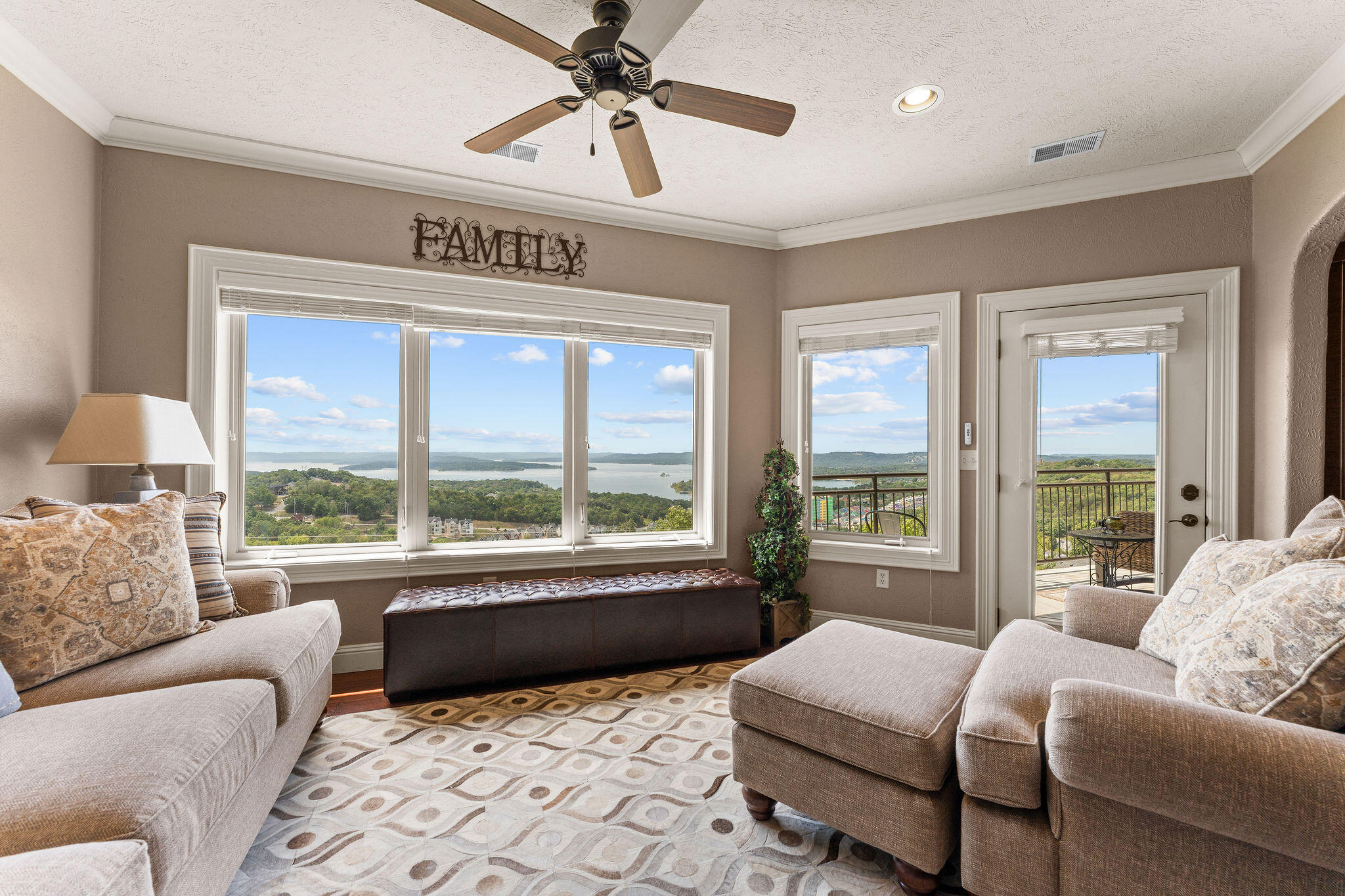 53 Royal Vista Drive Unit: 212