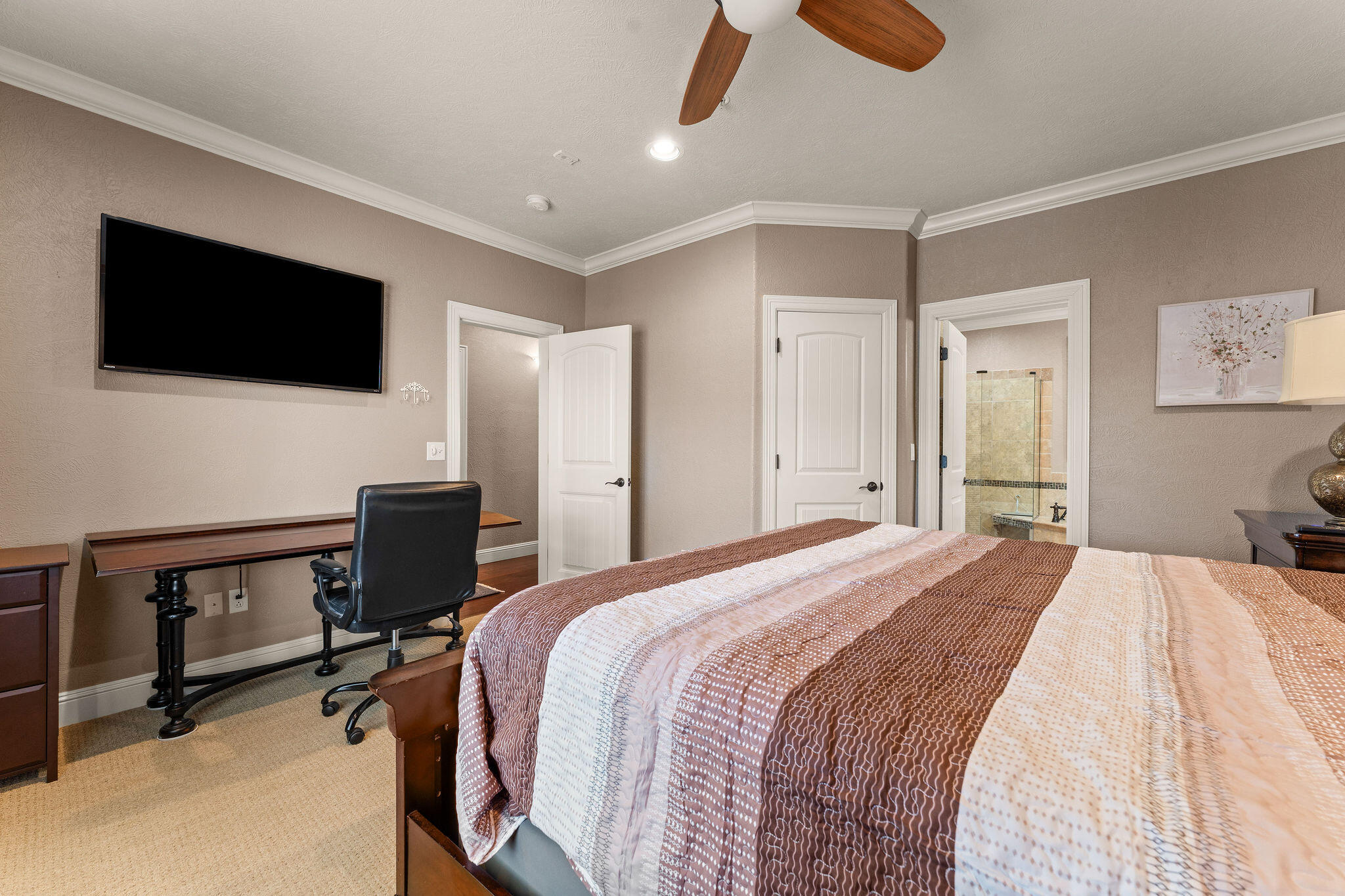 53 Royal Vista Drive Unit: 212