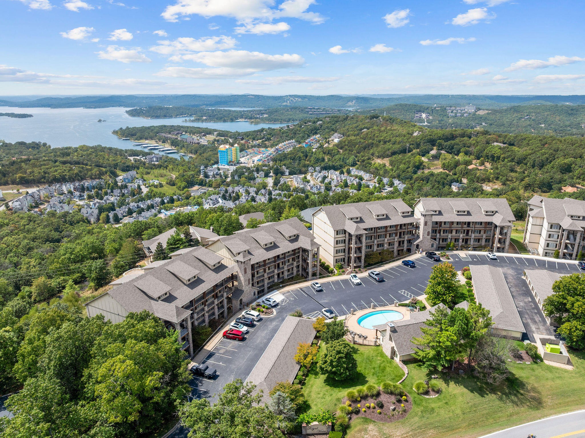 53 Royal Vista Drive Unit: 212