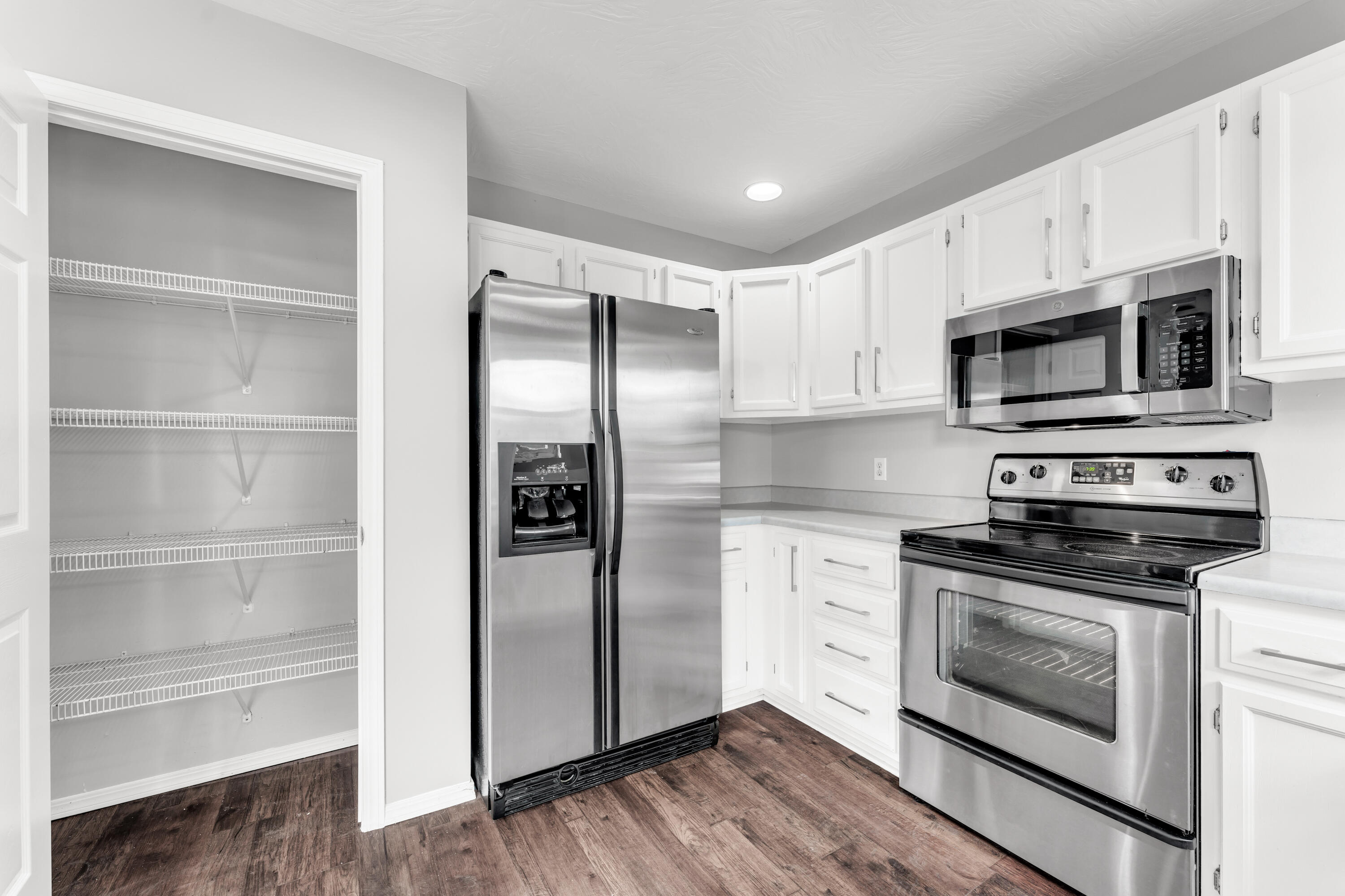 850 W Hickory Nut Court