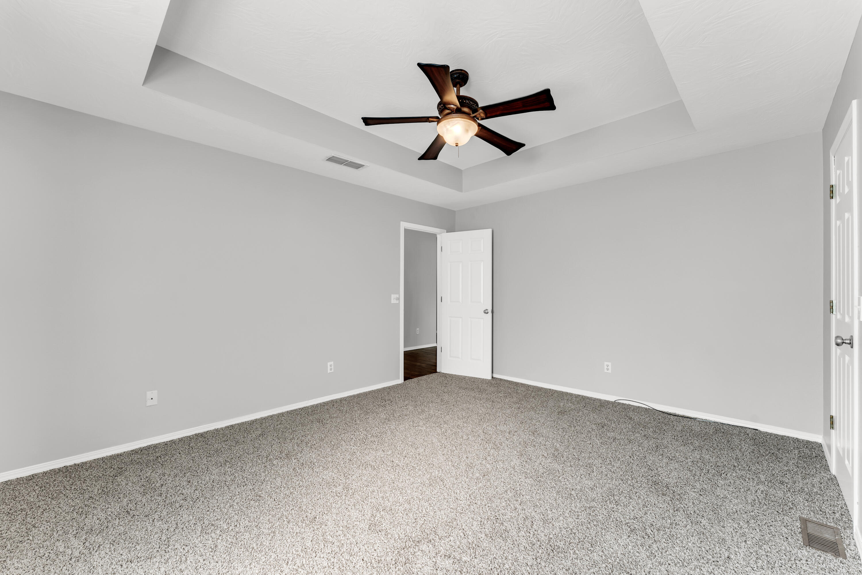 850 W Hickory Nut Court