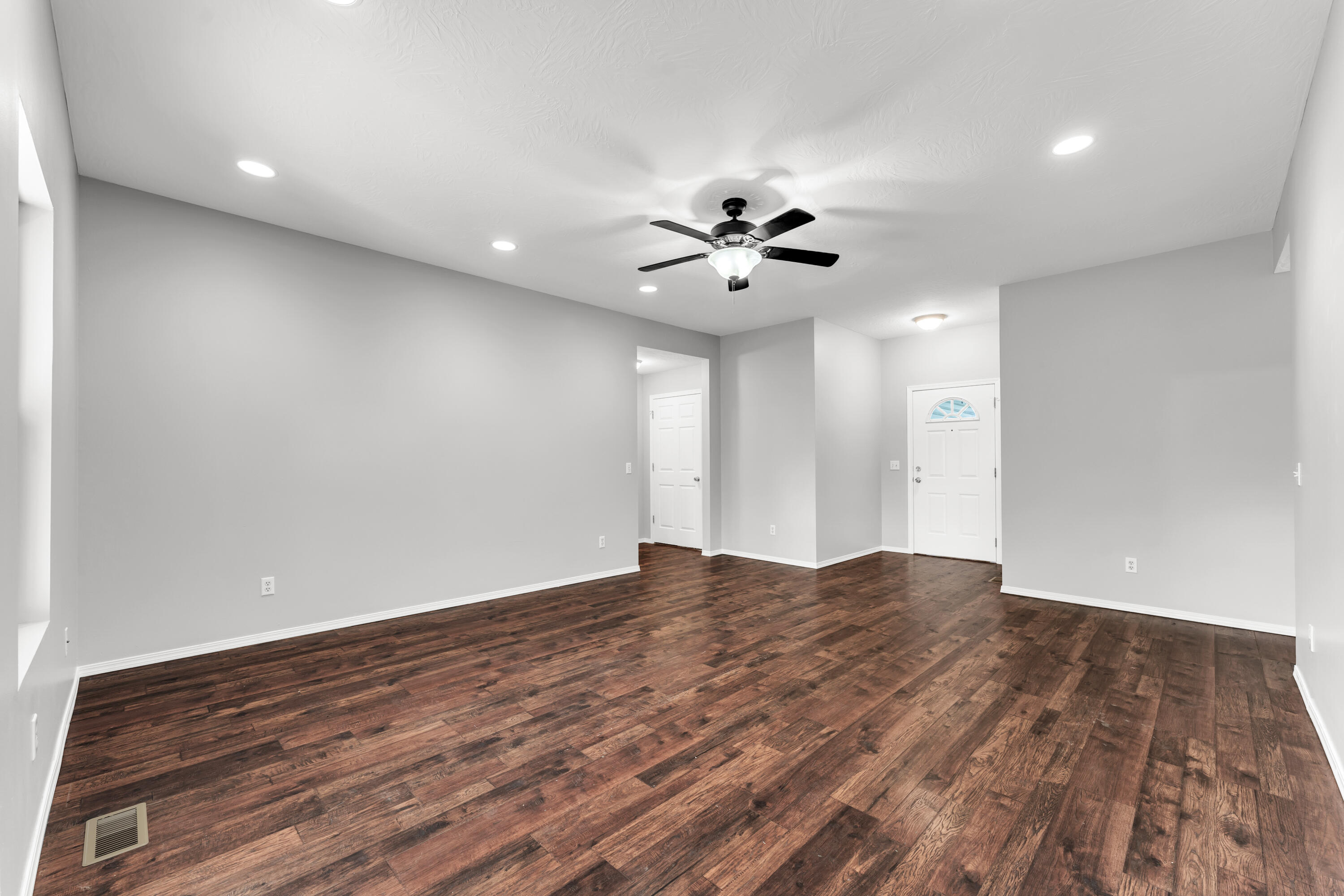 850 W Hickory Nut Court